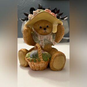VTG Chapeau Noelle By Lucy Rigg “Susie” Adorable Bear Porcelain Figurine #1018